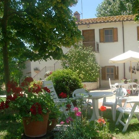 Bed And Breakfast Casale Isorella San Gemini Bagian luar foto