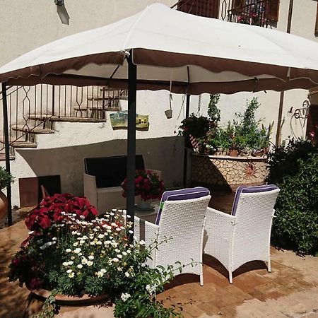 Bed And Breakfast Casale Isorella San Gemini Bagian luar foto